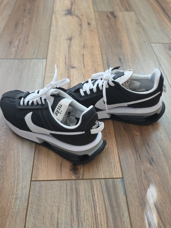 Nike Shoes - Nike Air Max Pre Day Sneaker, 8.5 Womens, Black/White, Excellent Condition